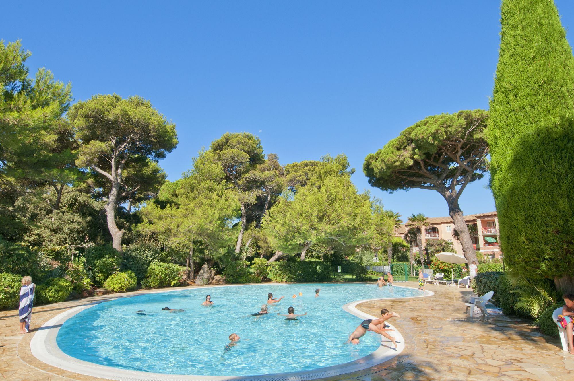 Residence Pierre & Vacances La Pinede Hyères Exteriör bild
